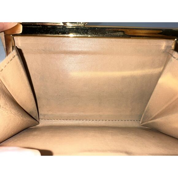 Louis Vuitton Glossy Beige Vernis Porte Monnaie Billets Viennois Kisslock Wallet - Picture 16 of 16